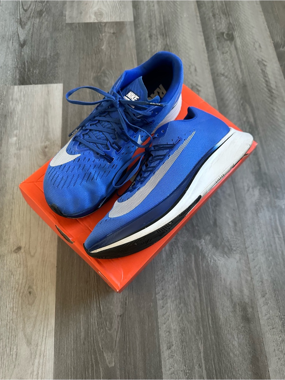 Nike Zoom Fly “Hyper Royal”